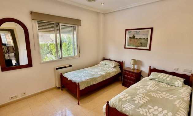 Sale - Villa -
Benferri