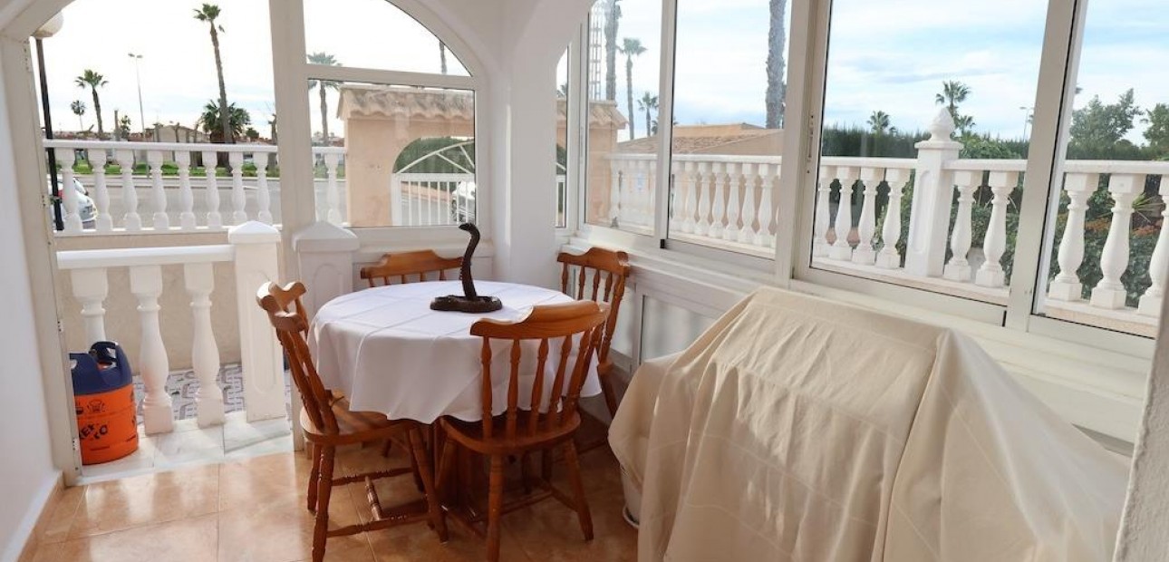 Herverkoop - Terraced house -
Torrevieja - El limonar