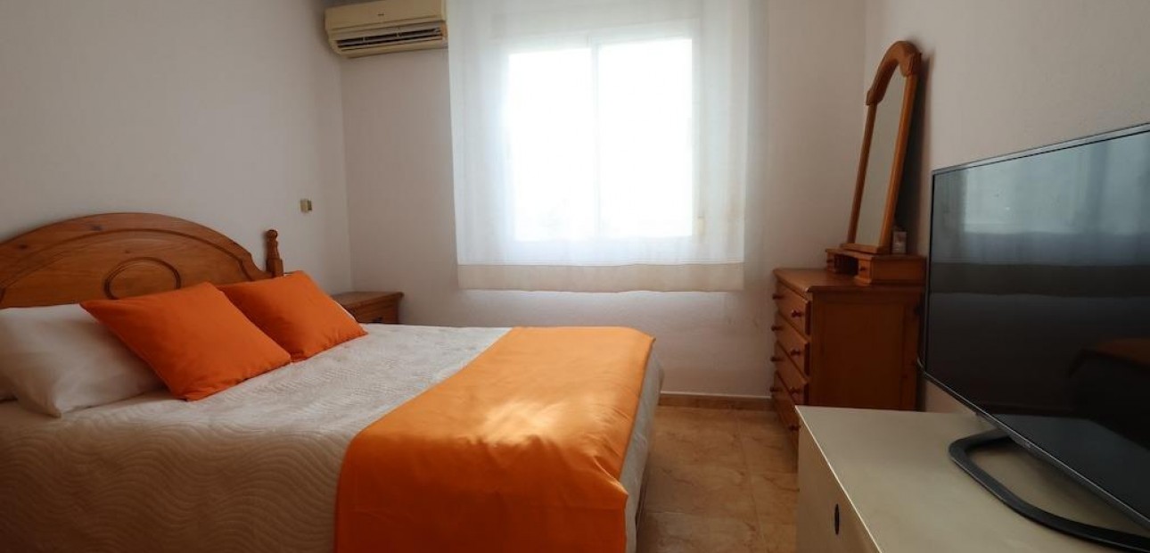 Herverkoop - Terraced house -
Torrevieja - El limonar