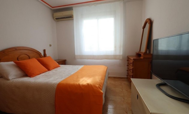 Herverkoop - Terraced house -
Torrevieja - El limonar