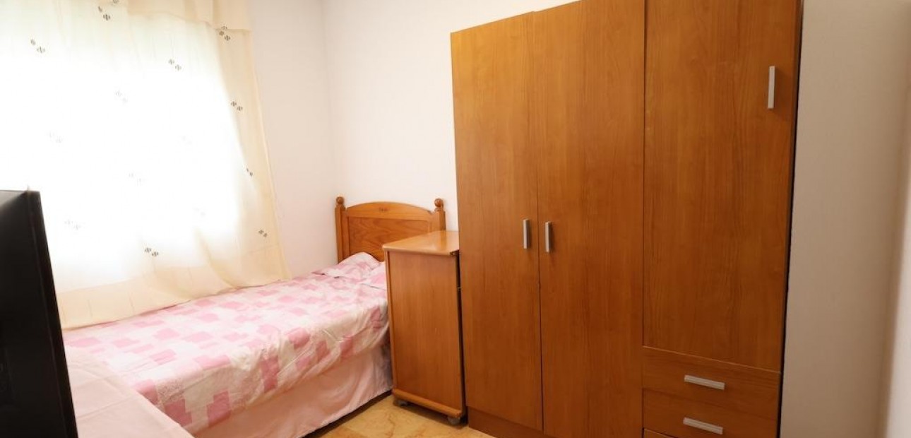 Herverkoop - Terraced house -
Torrevieja - El limonar