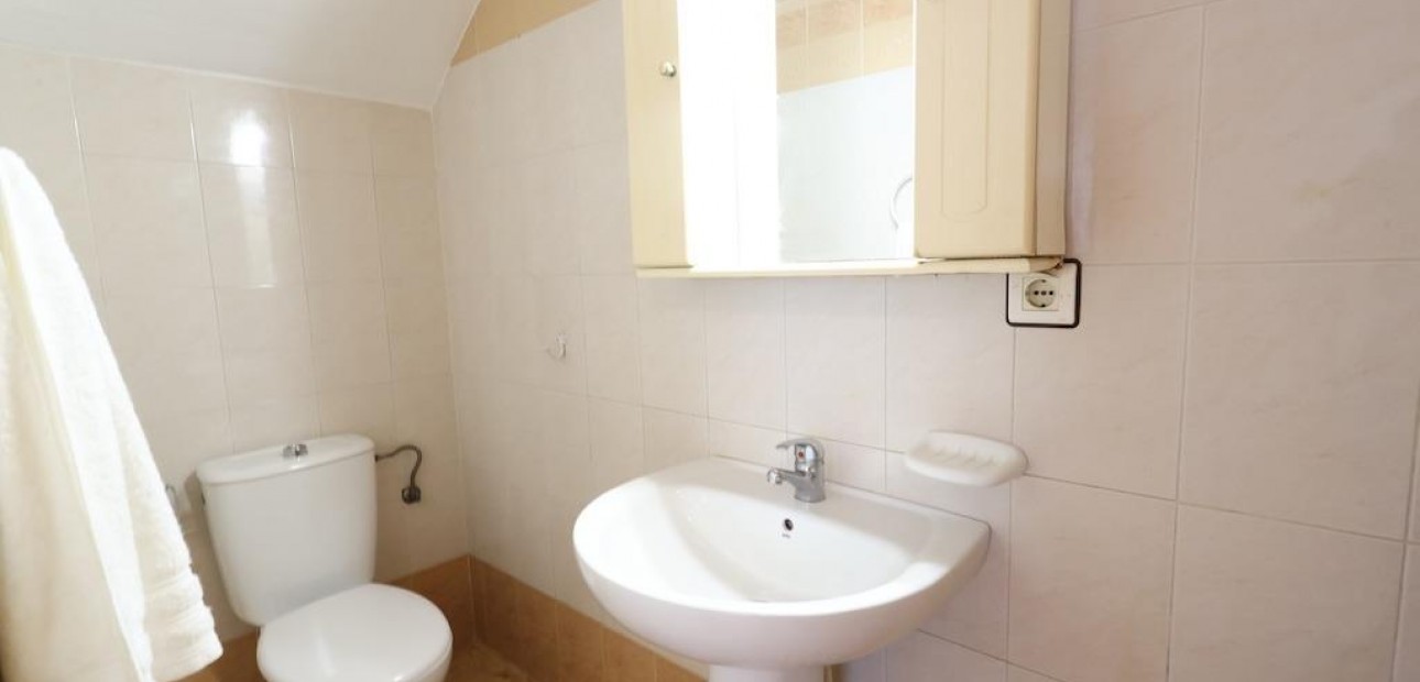 Herverkoop - Terraced house -
Torrevieja - El limonar