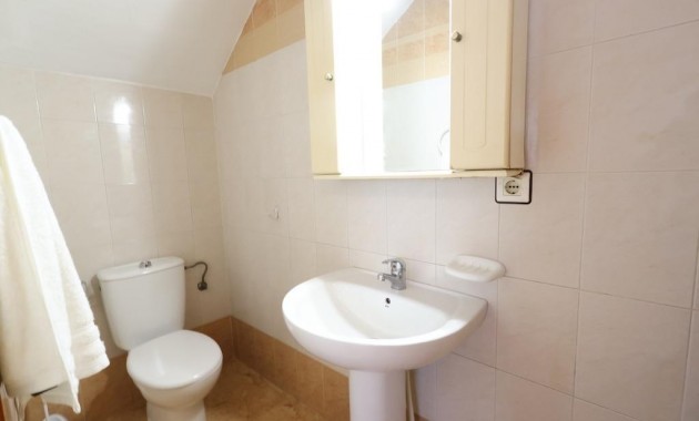 Herverkoop - Terraced house -
Torrevieja - El limonar