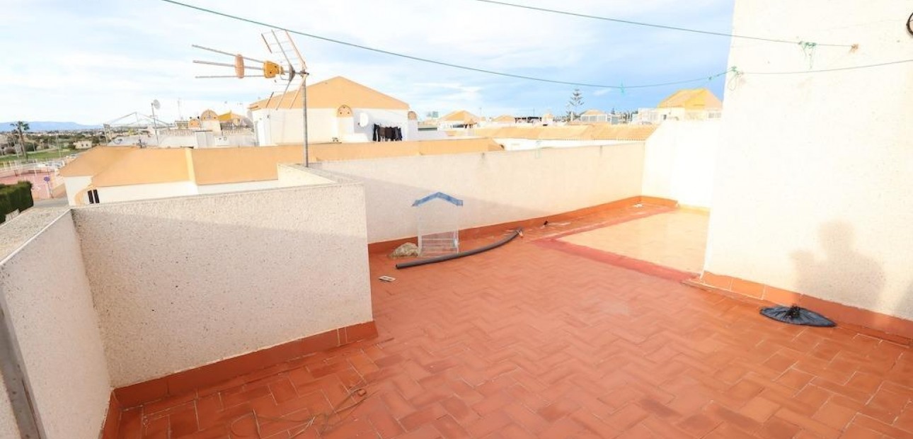 Herverkoop - Terraced house -
Torrevieja - El limonar