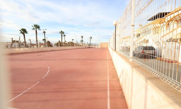 Herverkoop - Terraced house -
Torrevieja - El limonar