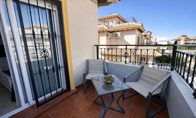 Herverkoop - Terraced house -
Torrevieja - La Siesta - El Salado - Torreta