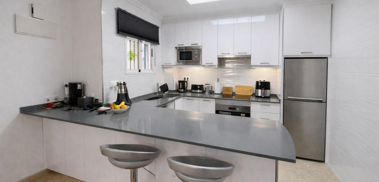 Herverkoop - Terraced house -
Torrevieja - La Siesta - El Salado - Torreta