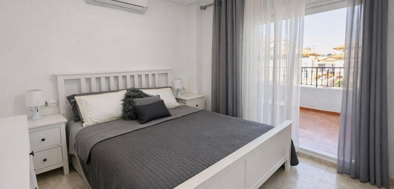 Herverkoop - Terraced house -
Torrevieja - La Siesta - El Salado - Torreta