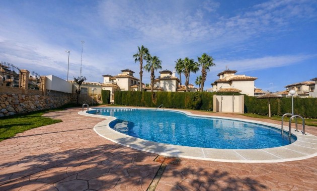 Herverkoop - Terraced house -
Torrevieja - La Siesta - El Salado - Torreta