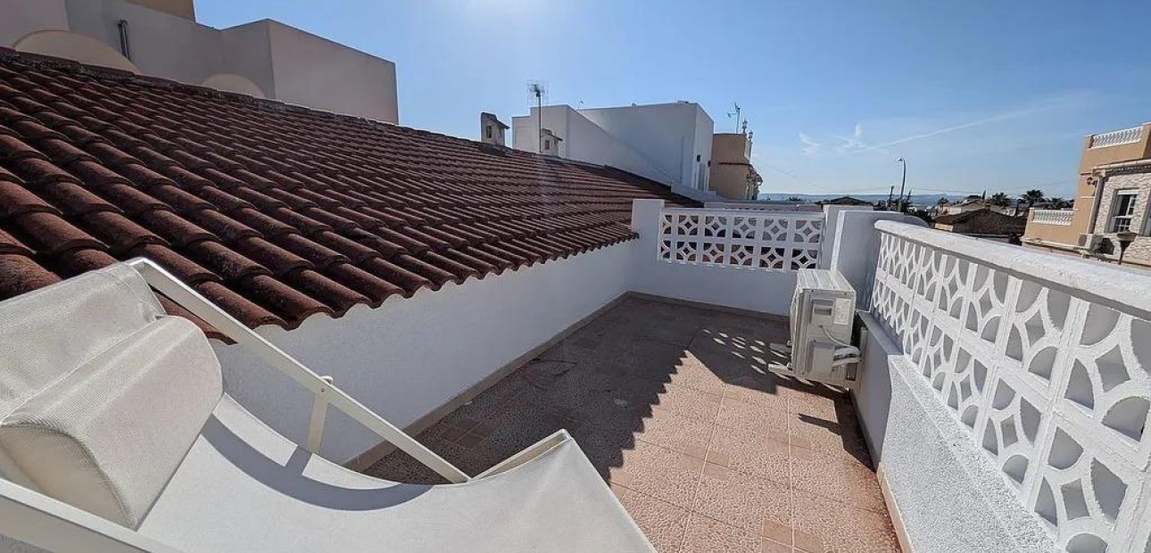 Venta - Bungalow -
Torrevieja - La Siesta - El Salado - Torreta