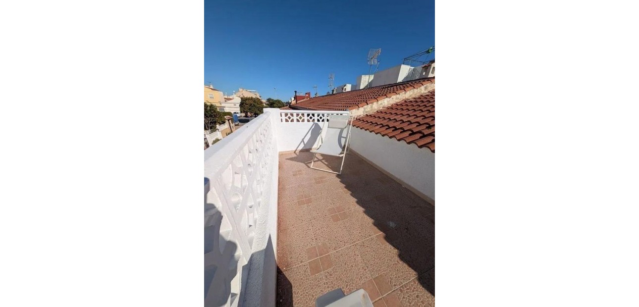 Venta - Bungalow -
Torrevieja - La Siesta - El Salado - Torreta