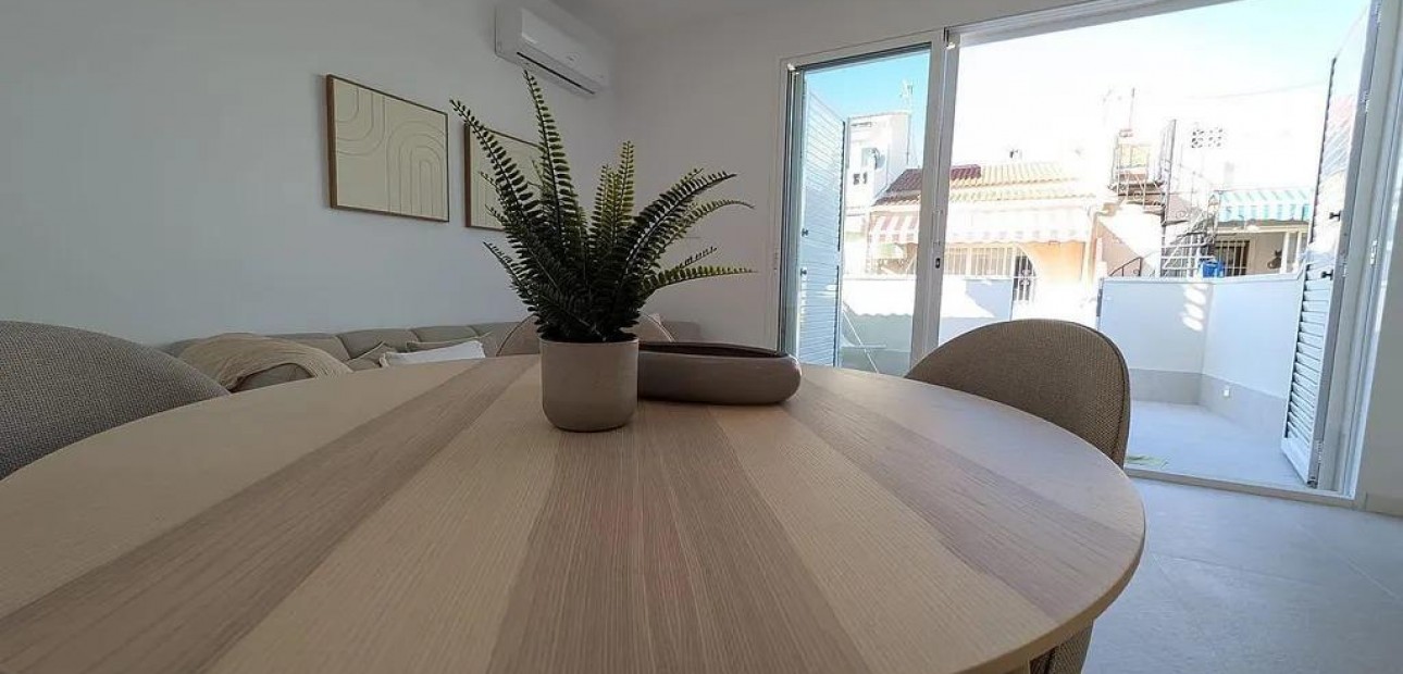 Venta - Bungalow -
Torrevieja - La Siesta - El Salado - Torreta