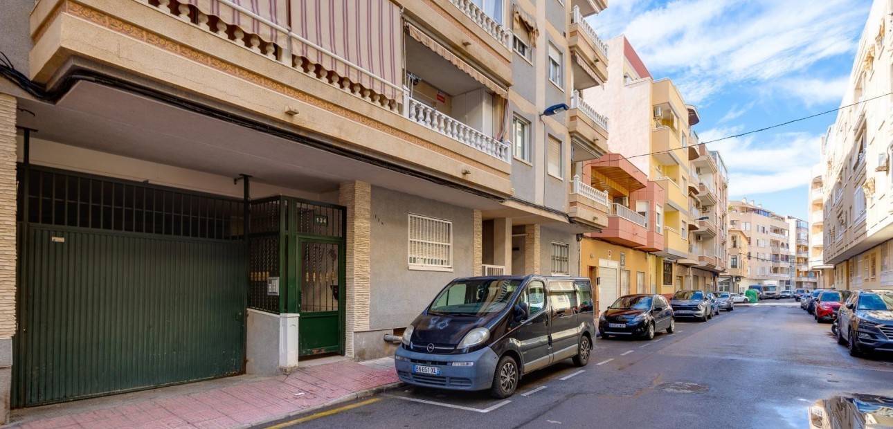 Venta - Garaje -
Torrevieja - Estacion de autobuses