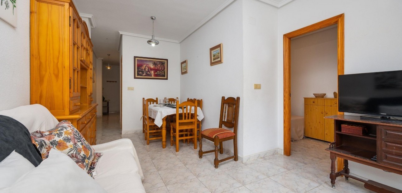 Sale - Apartment / flat -
Torrevieja - Estacion de autobuses