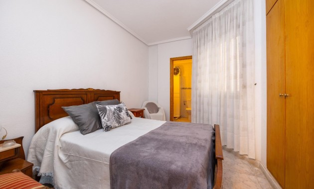 Sale - Apartment / flat -
Torrevieja - Estacion de autobuses