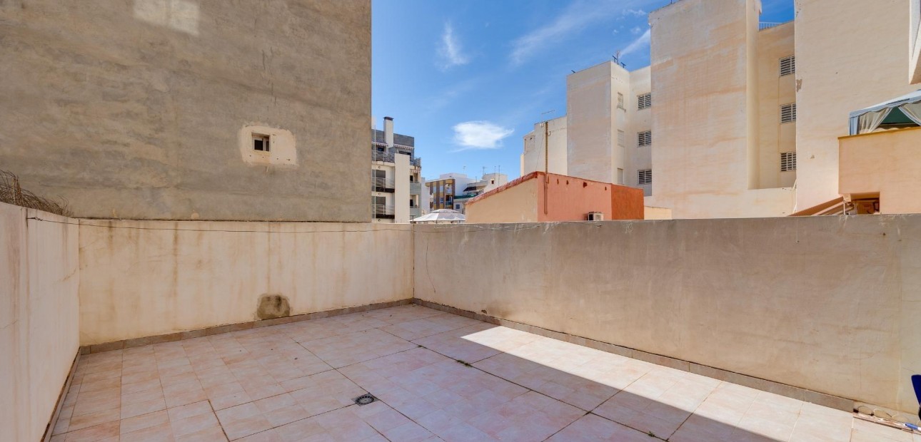 Sale - Apartment / flat -
Torrevieja - Estacion de autobuses