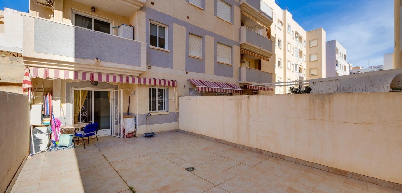 Sale - Apartment / flat -
Torrevieja - Estacion de autobuses