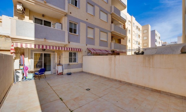 Sale - Apartment / flat -
Torrevieja - Estacion de autobuses