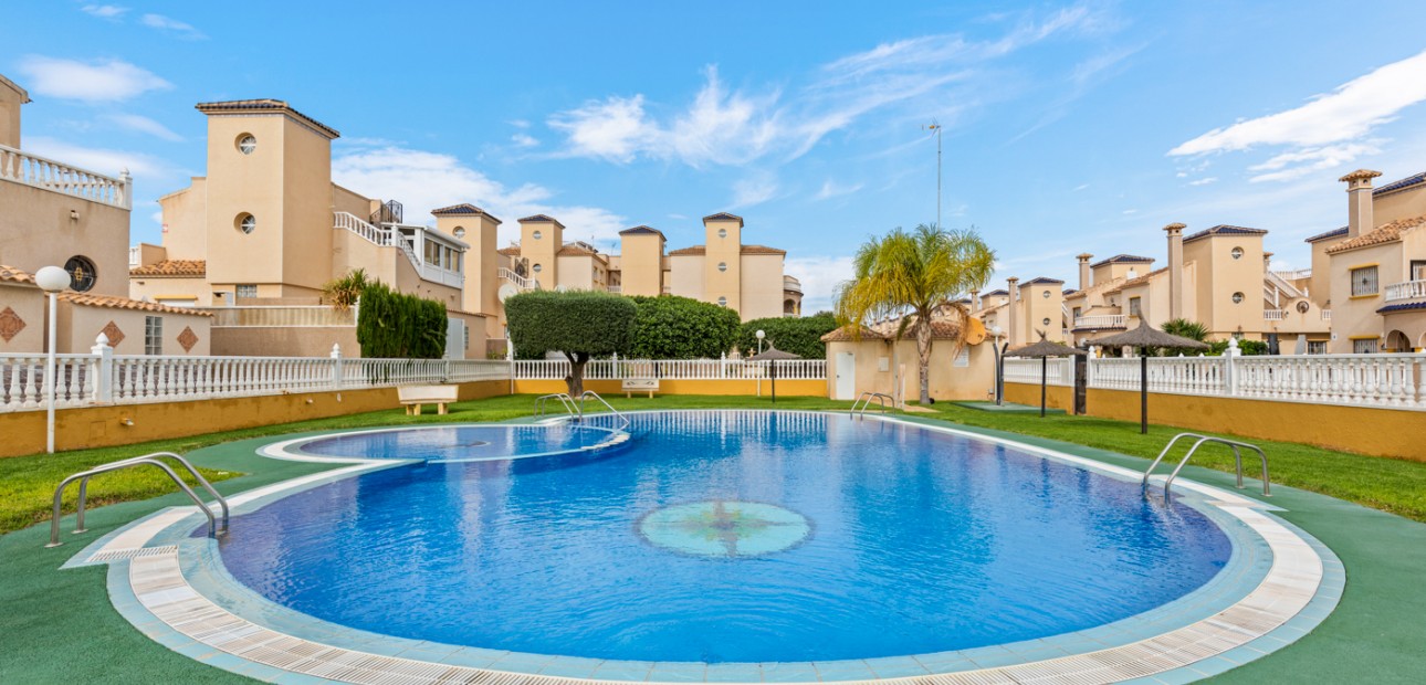 Sale - Apartment / flat -
Orihuela Costa - Lomas de Cabo Roig