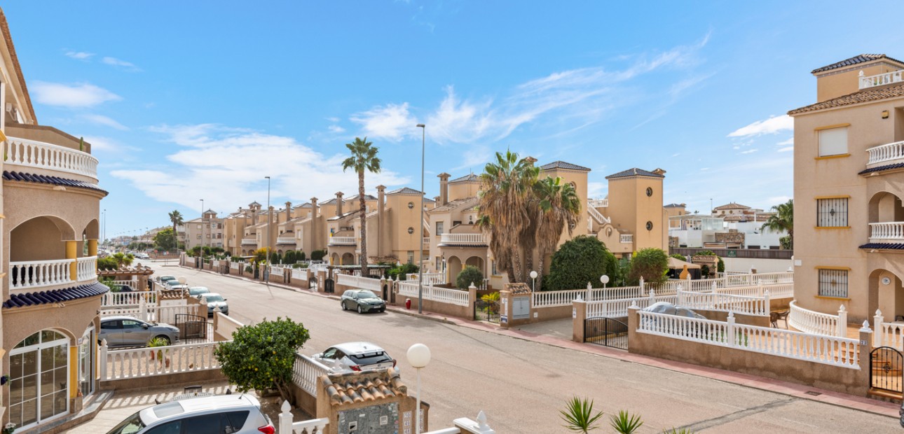 Sale - Apartment / flat -
Orihuela Costa - Lomas de Cabo Roig