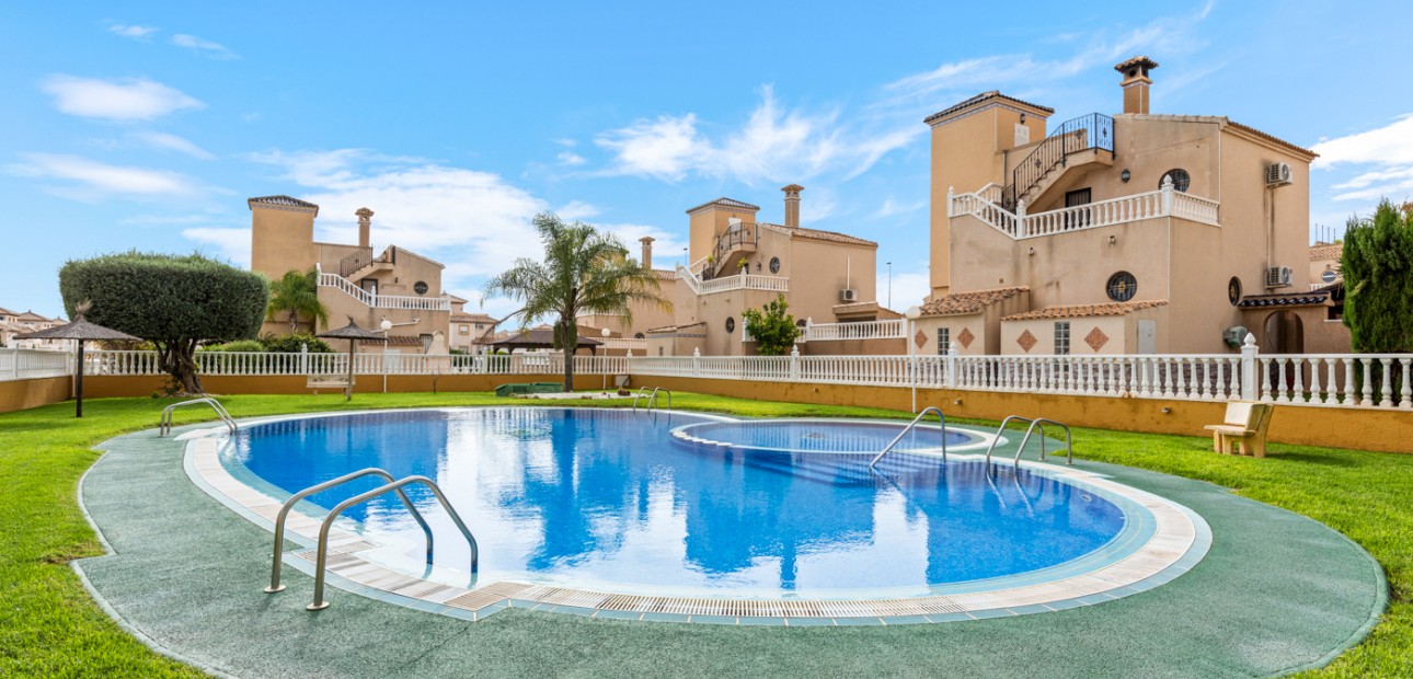 Sale - Apartment / flat -
Orihuela Costa - Lomas de Cabo Roig