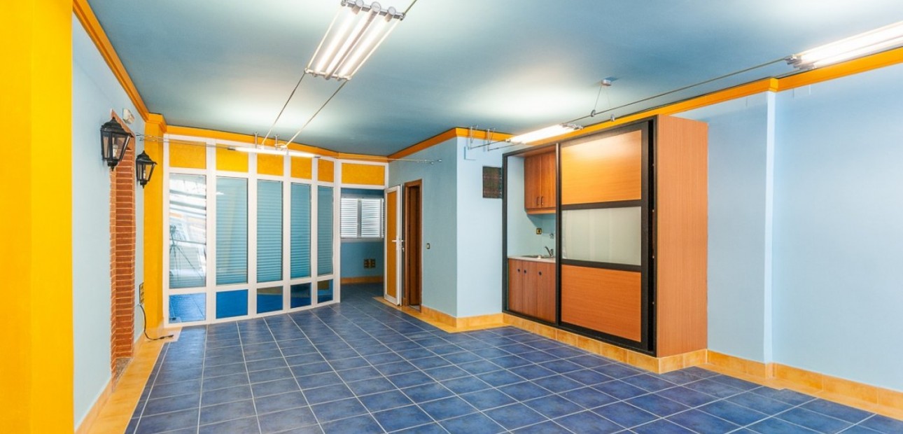 Herverkoop - Commercial Unit -
Orihuela Costa - La Regia