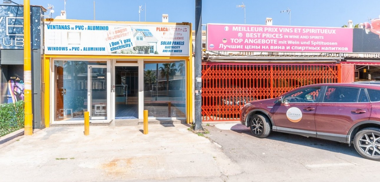 Herverkoop - Commercial Unit -
Orihuela Costa - La Regia