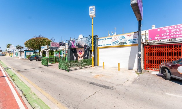 Herverkoop - Commercial Unit -
Orihuela Costa - La Regia