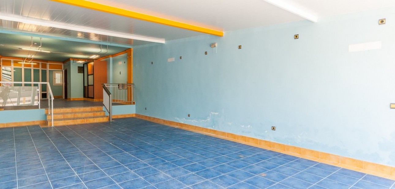 Herverkoop - Commercial Unit -
Orihuela Costa - La Regia