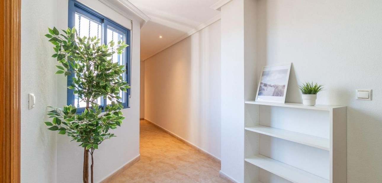 Sale - Penthouse -
Torrevieja - Centro