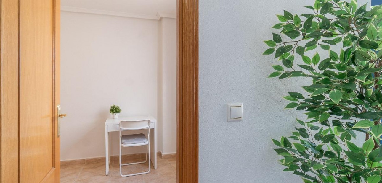 Sale - Penthouse -
Torrevieja - Centro