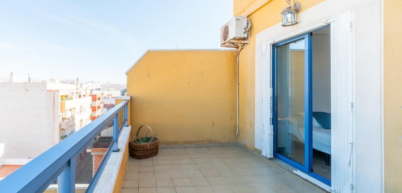 Sale - Penthouse -
Torrevieja - Centro