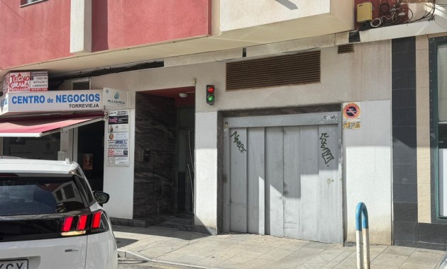 Sale - Garage -
Torrevieja - torrevieja