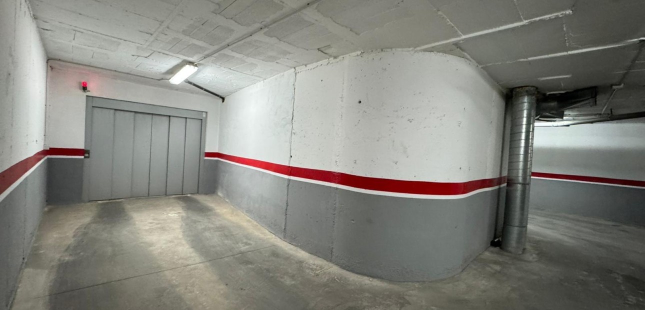 Sale - Garage -
Torrevieja - torrevieja