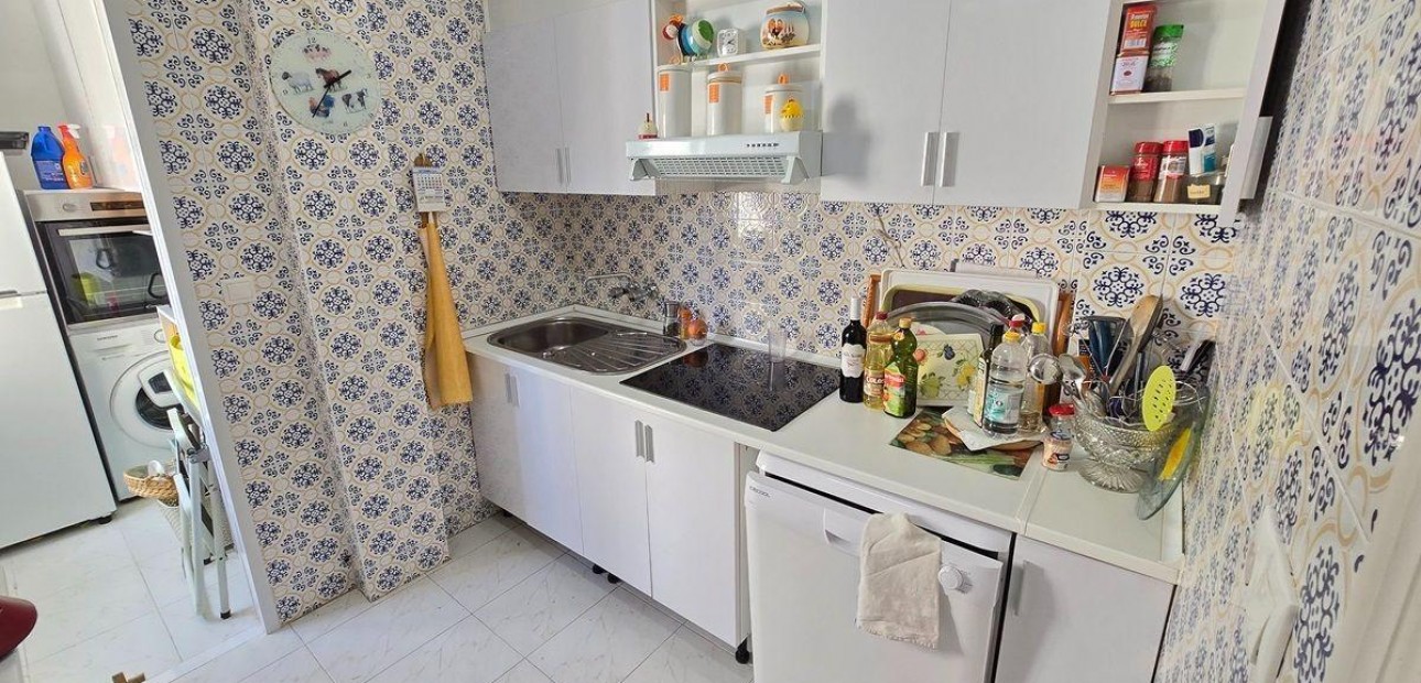 Sale - Apartment / flat -
Torrevieja - torrevieja