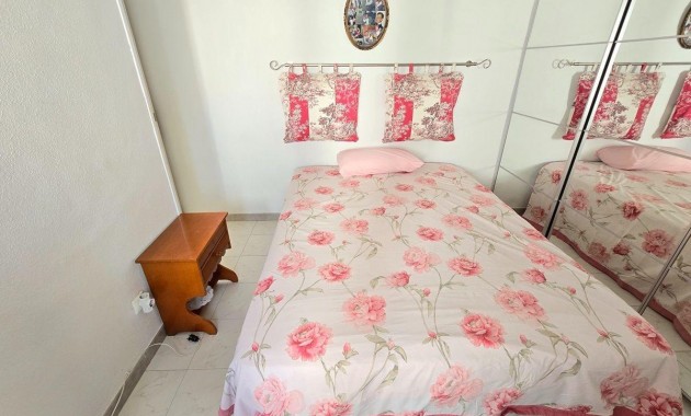 Sale - Apartment / flat -
Torrevieja - torrevieja