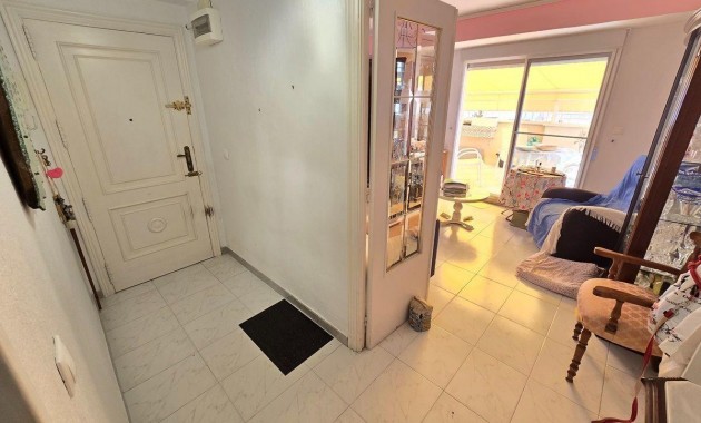 Sale - Apartment / flat -
Torrevieja - torrevieja