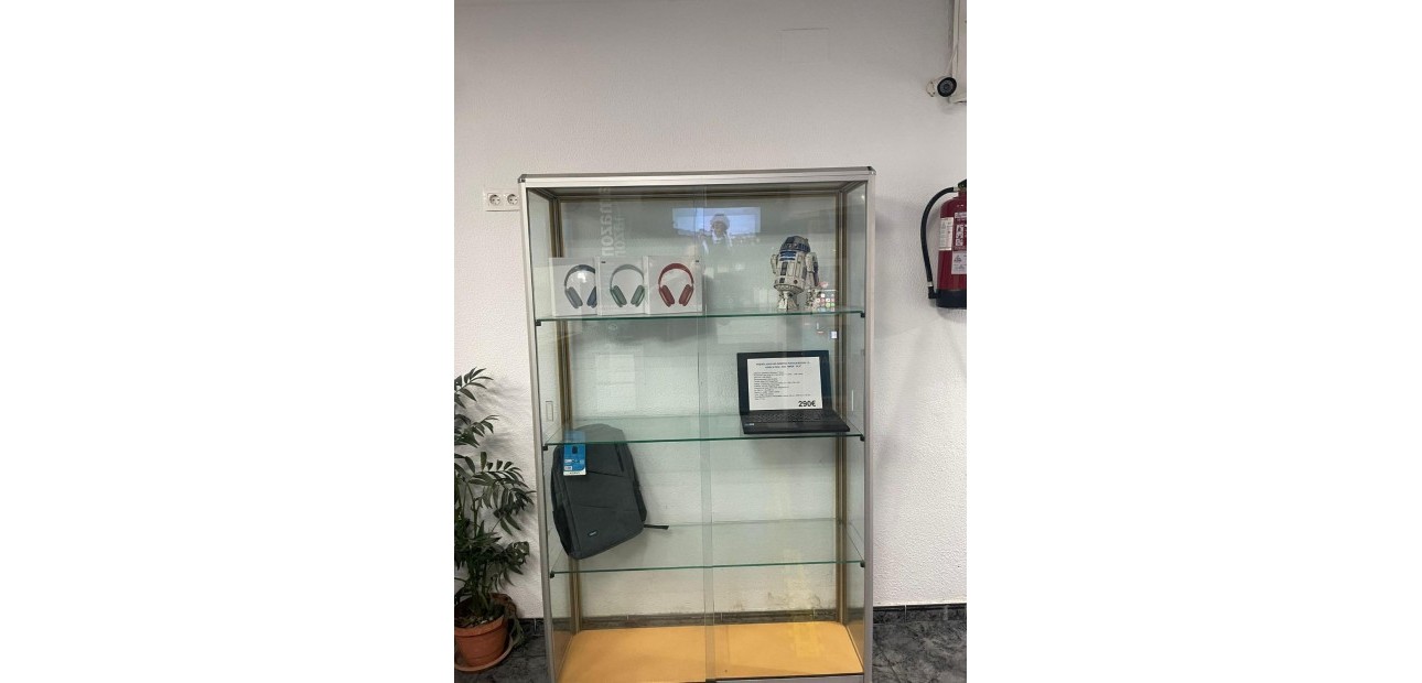 Verhuur - Commercial Unit -
Torrevieja - Centro