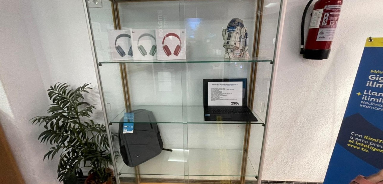 Verhuur - Commercial Unit -
Torrevieja - Centro