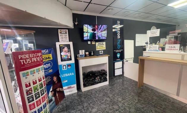 Verhuur - Commercial Unit -
Torrevieja - Centro