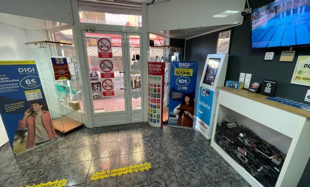 Verhuur - Commercial Unit -
Torrevieja - Centro