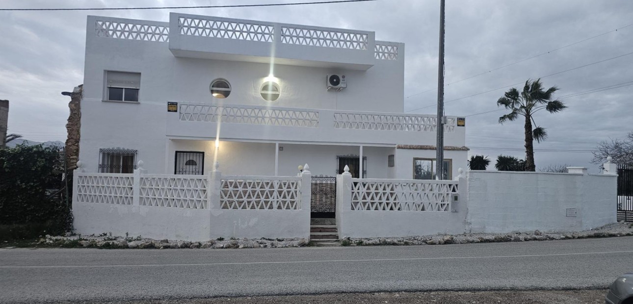 Venta - Villa -
Cox - Comunidad valenciana