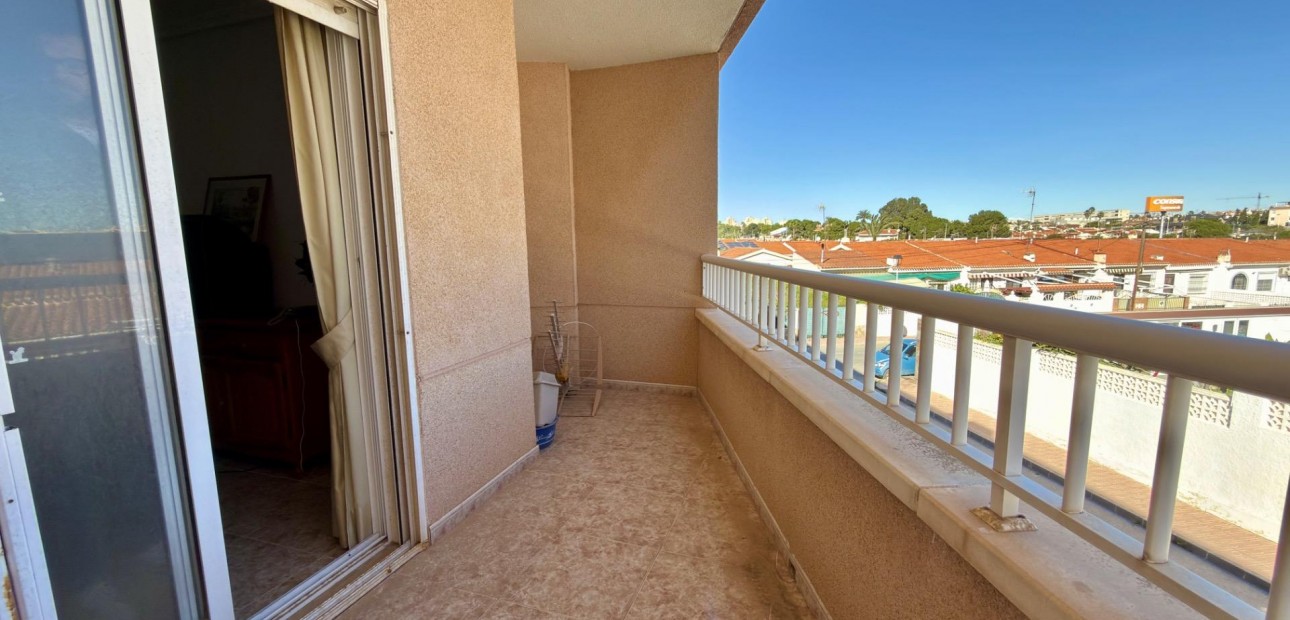 Venta - Apartamento / piso -
Torrevieja - Playa de los Locos