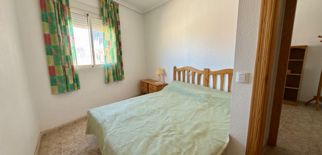 Venta - Apartamento / piso -
Torrevieja - Playa de los Locos