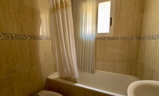 Venta - Apartamento / piso -
Torrevieja - Playa de los Locos