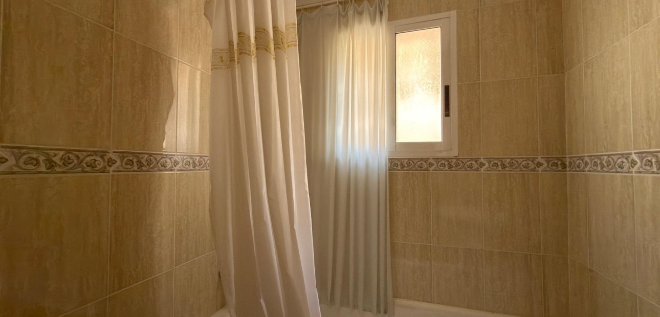 Venta - Apartamento / piso -
Torrevieja - Playa de los Locos