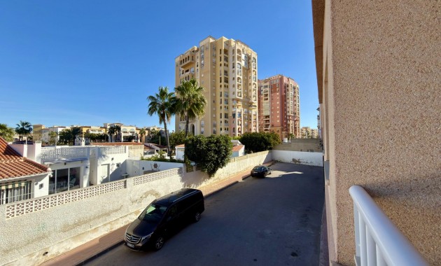 Venta - Apartamento / piso -
Torrevieja - Playa de los Locos