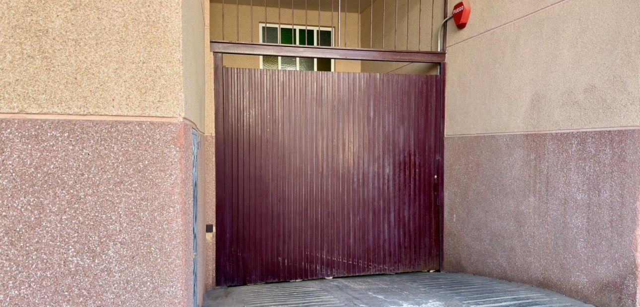 Venta - Apartamento / piso -
Torrevieja - Playa de los Locos