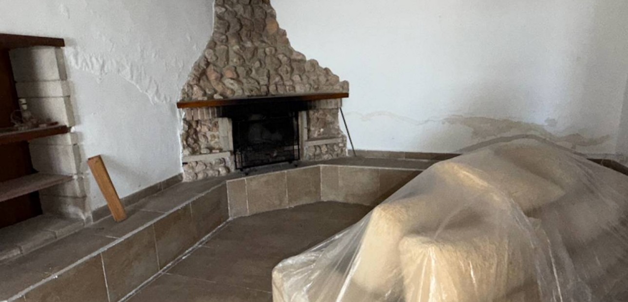 Venta - Finca / Country Property -
Rojales