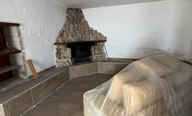 Venta - Finca / Country Property -
Rojales